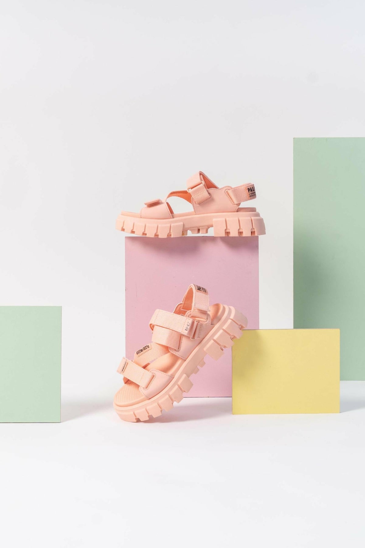 SANDY PEACH REVOLT SANDAL MONO - Palladium Everyday