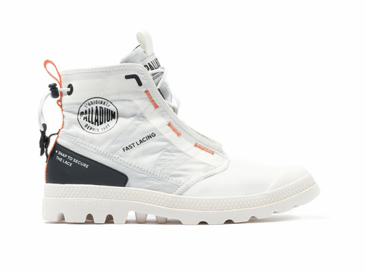 STAR WHITE/BLACK PAMPA TRAVEL LITE RS - Palladium Featured
